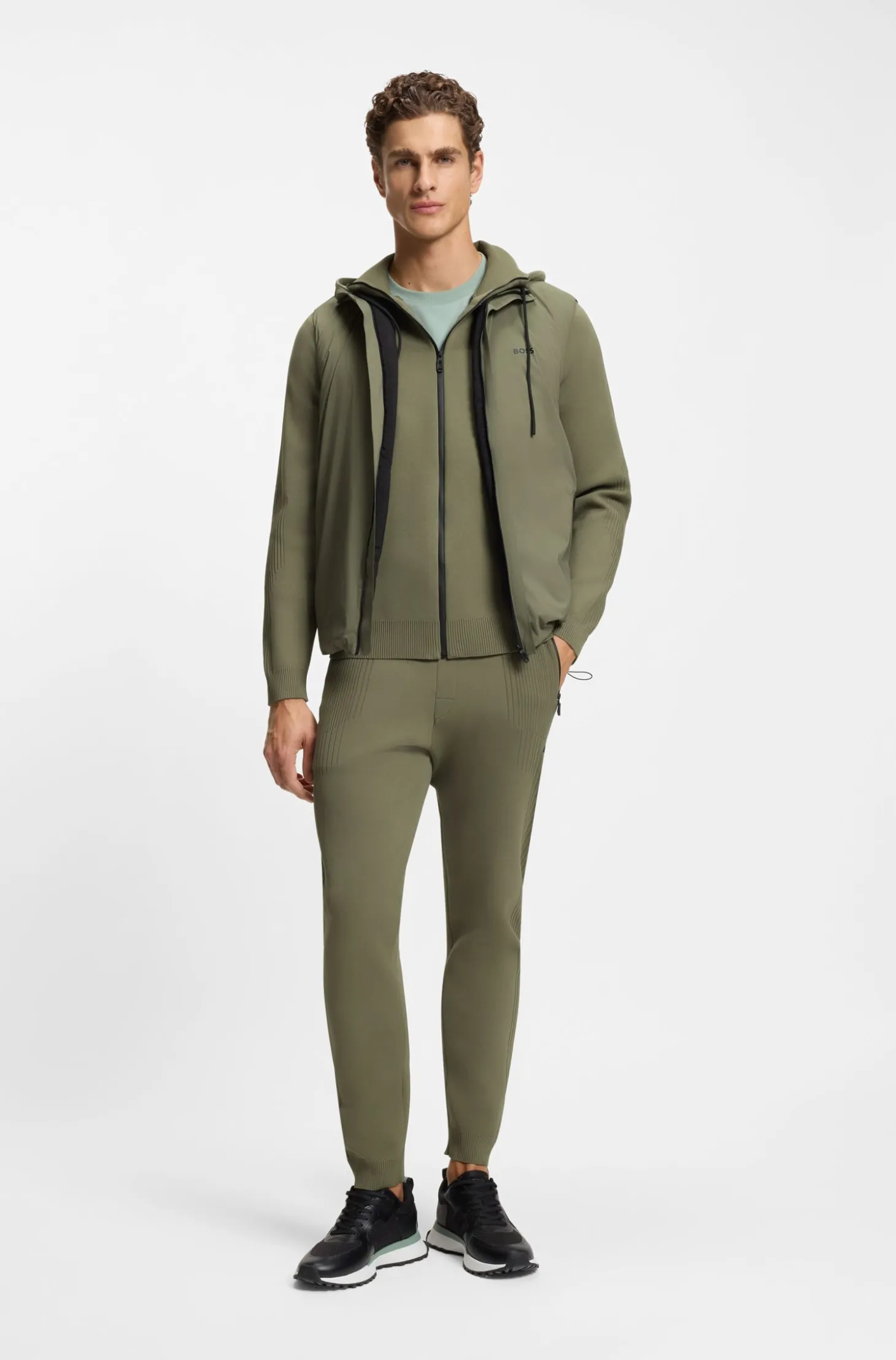 Active Regular-Fit Jogginghose mit Jacquard-Streifen