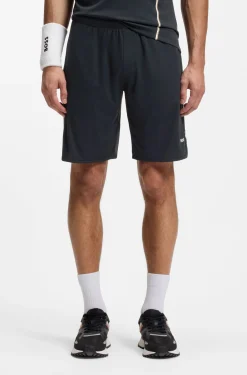 Active Shorts aus Stretch-Gewebe mit Taschen aus Mesh