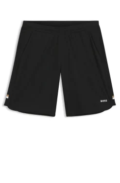 Active Shorts aus Stretch-Gewebe mit Taschen aus Mesh