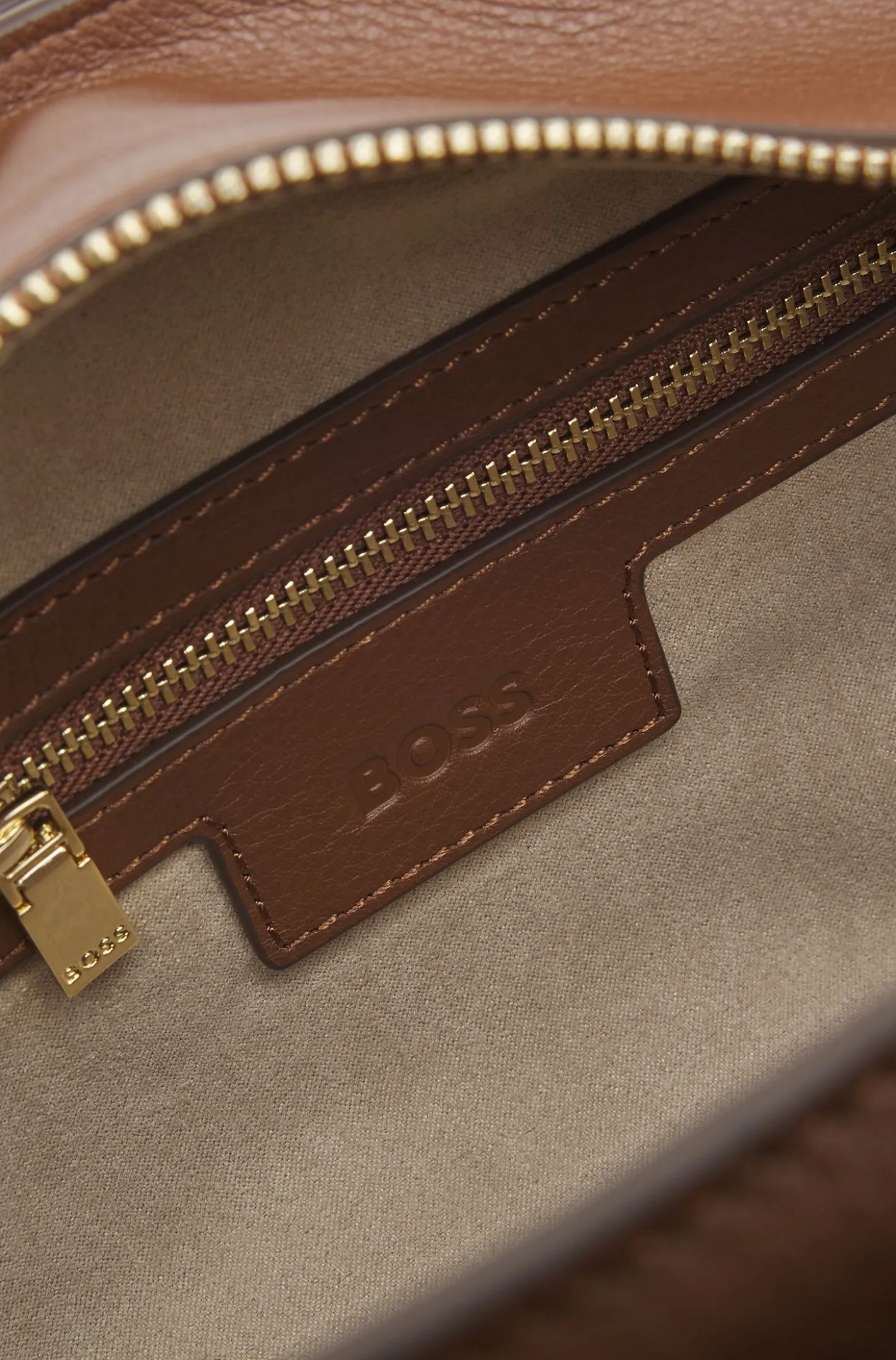 Ariell Bowling-Tasche aus Leder mit Double-B-Monogramm
