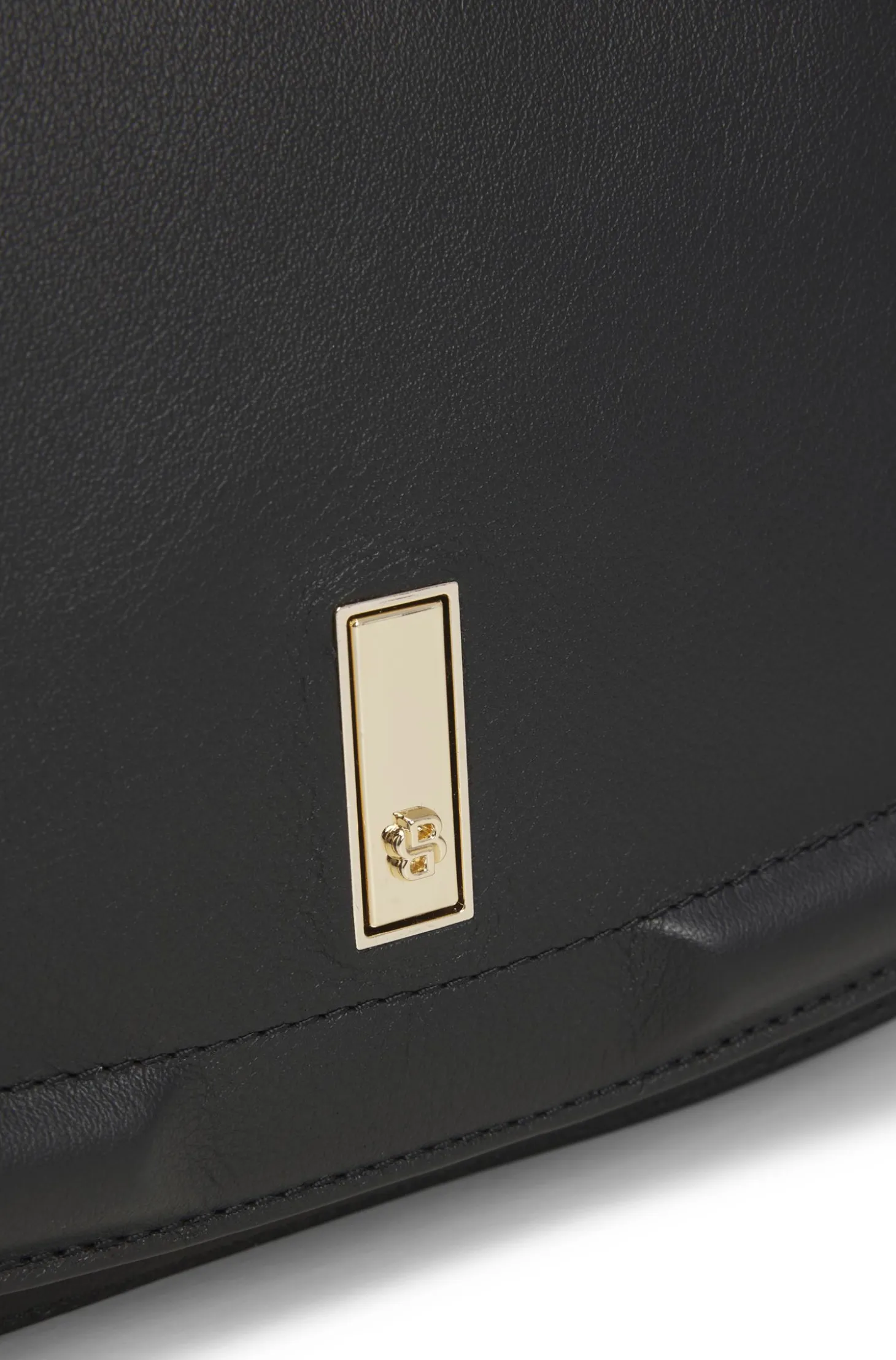 Ariell Saddle-Bag aus genarbtem Leder