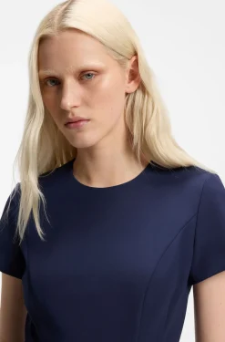 Ausgestelltes Kleid mit Ketten-Details