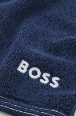Badematte aus Baumwolle mit kontrastfarbener Logo-Stickerei