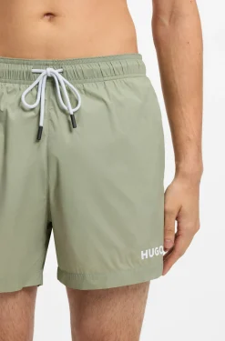 Badeshorts mit kontrastierendem Logo-Print