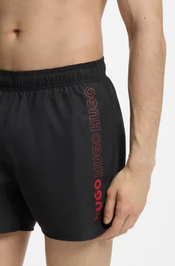 Badeshorts mit mehreren Logos