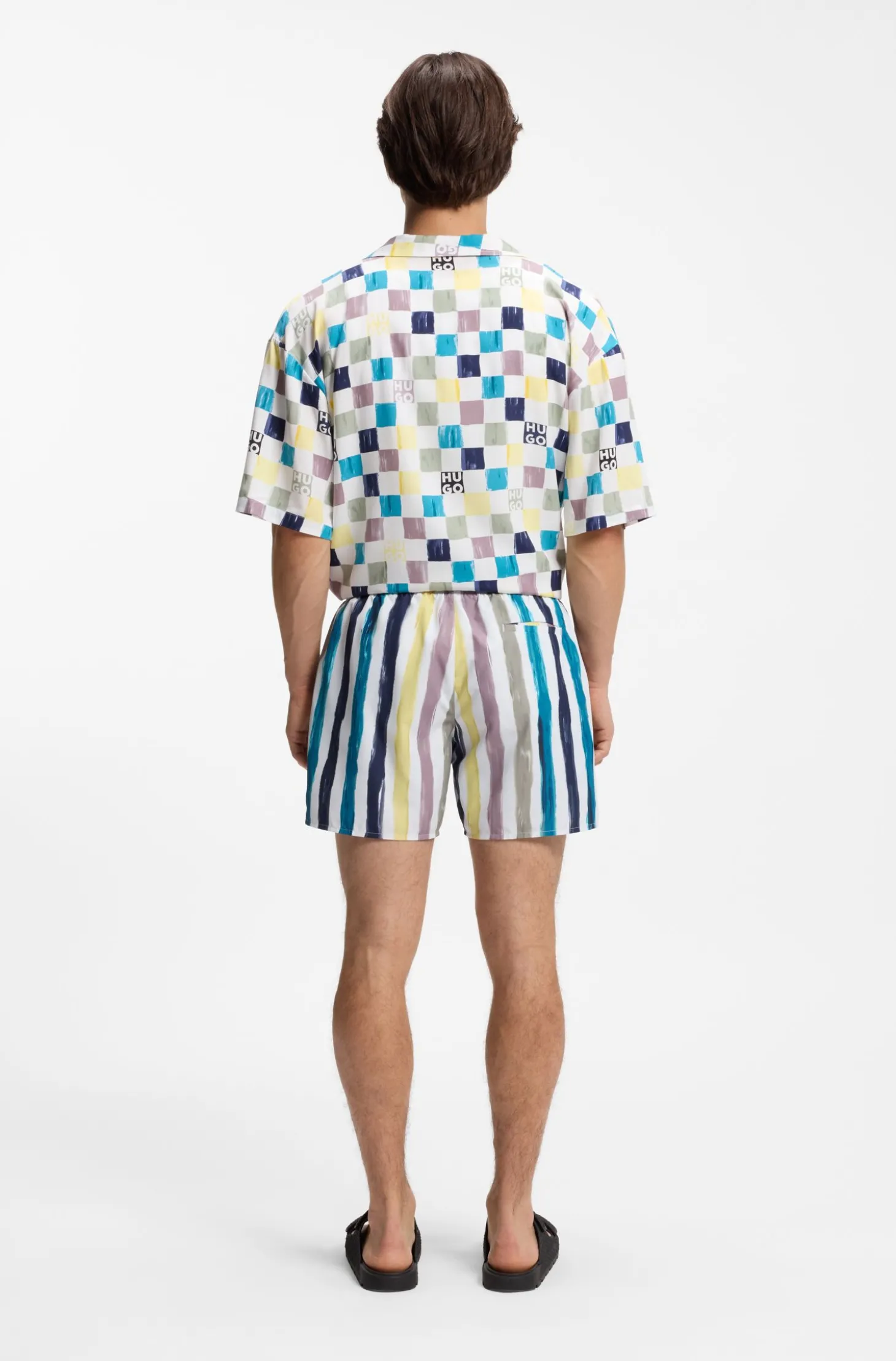 Badeshorts mit Streifen-Print aus schnell trocknendem Gewebe