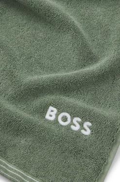 Badetuch aus Baumwolle mit kontrastfarbener Logo-Stickerei