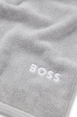 Badetuch aus Baumwolle mit kontrastfarbener Logo-Stickerei