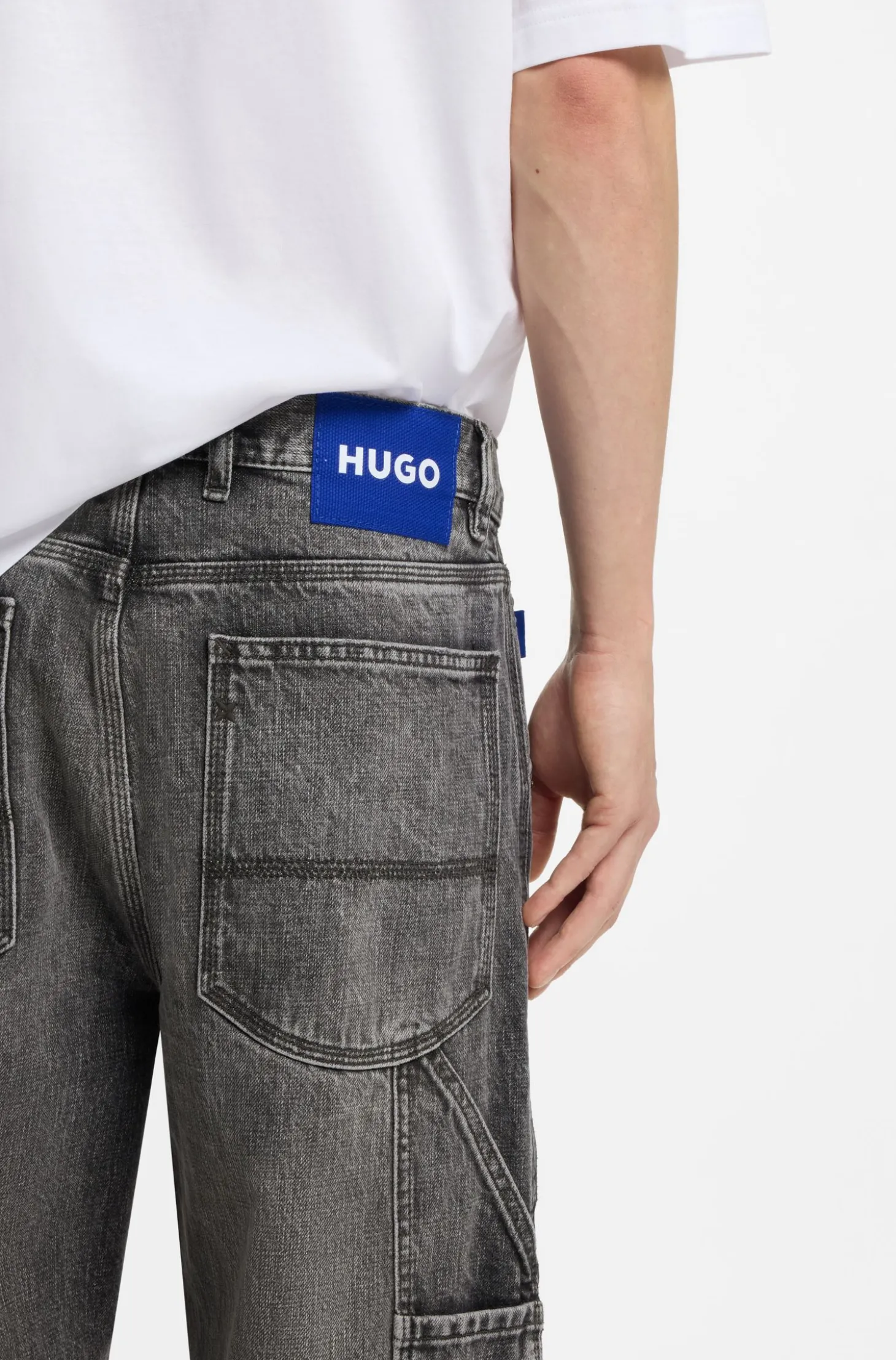 Baggy-Fit Jeans in Schwarz mit Carpenter-Details