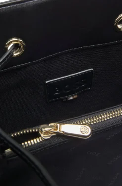 Beuteltasche aus Kunstleder