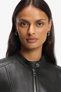 Bikerjacke aus weichem Leder mit Stehkragen