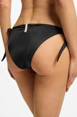 Bikinihose mit Logo-Besatz und seitlicher Schnürung