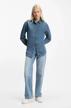 Blaues Hemd aus festem Denim