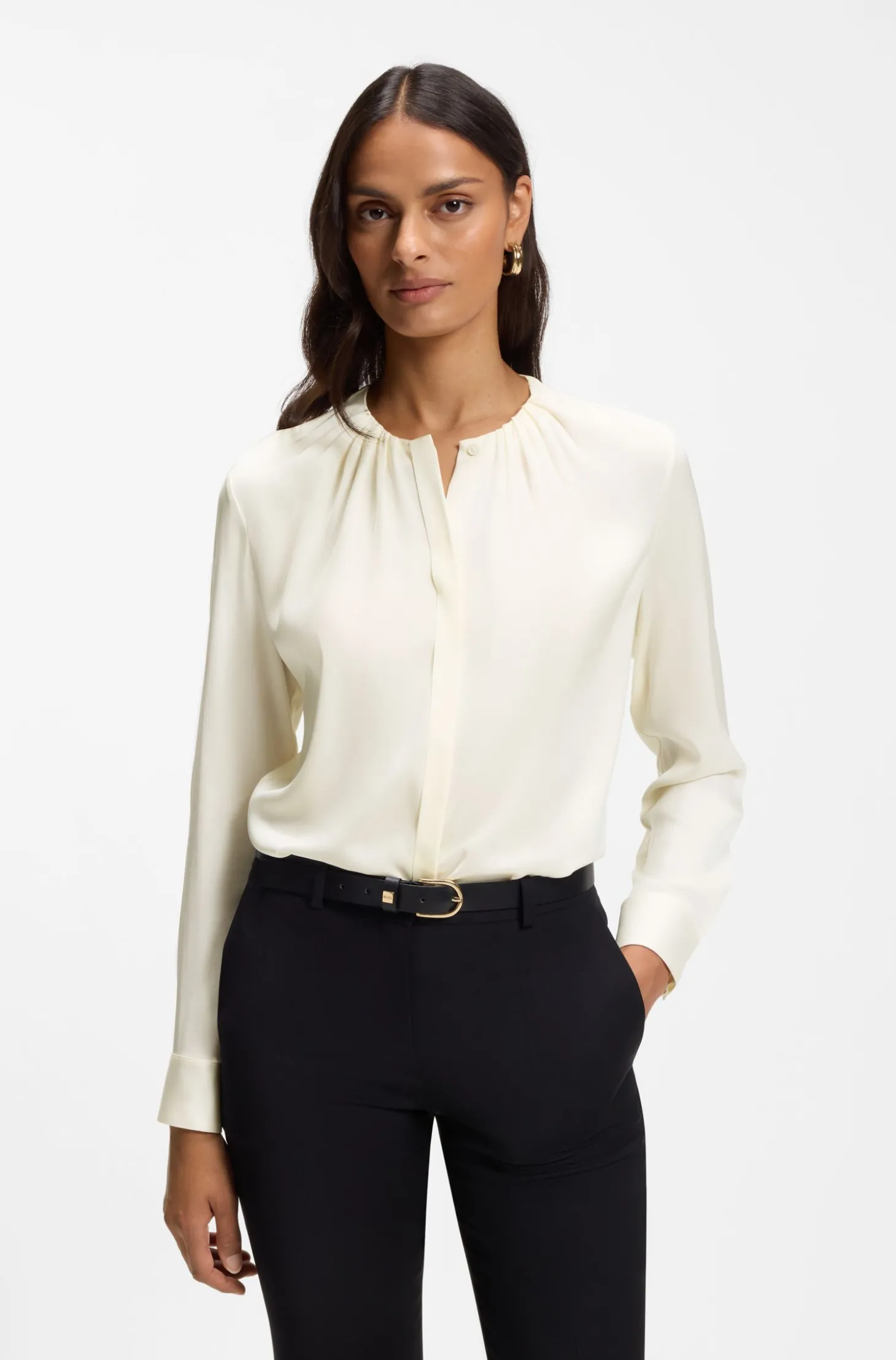 Bluse aus Stretch-Seide mit gerafften Details