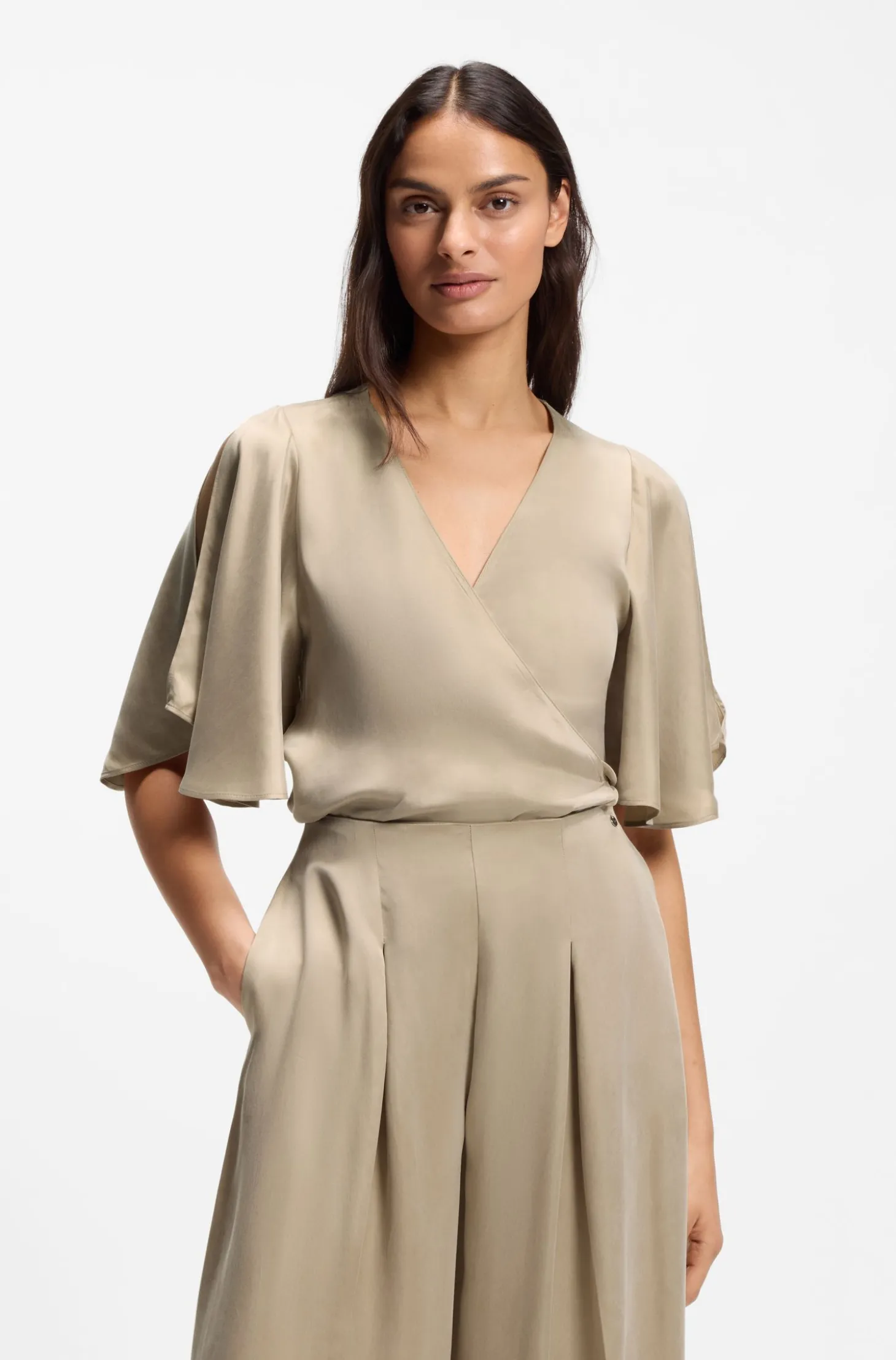 Bluse mit Wickelfront und Kimonoärmeln