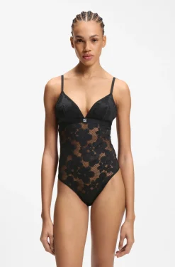 Body aus floraler Spitze mit Stack-Logo