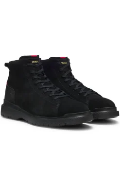 Boots aus Veloursleder mit Leder-Details