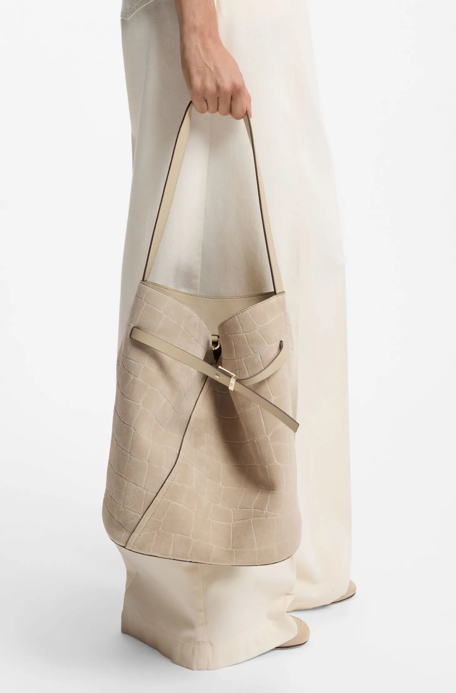 BOSS Revers Bucket Bag aus bedrucktem Veloursleder mit Gürteldetail