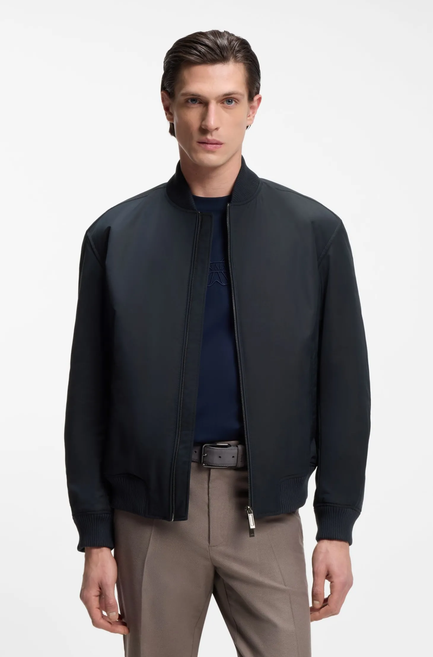 BOSS x ASTON MARTIN Bomberjacke aus wasserabweisendem Twill