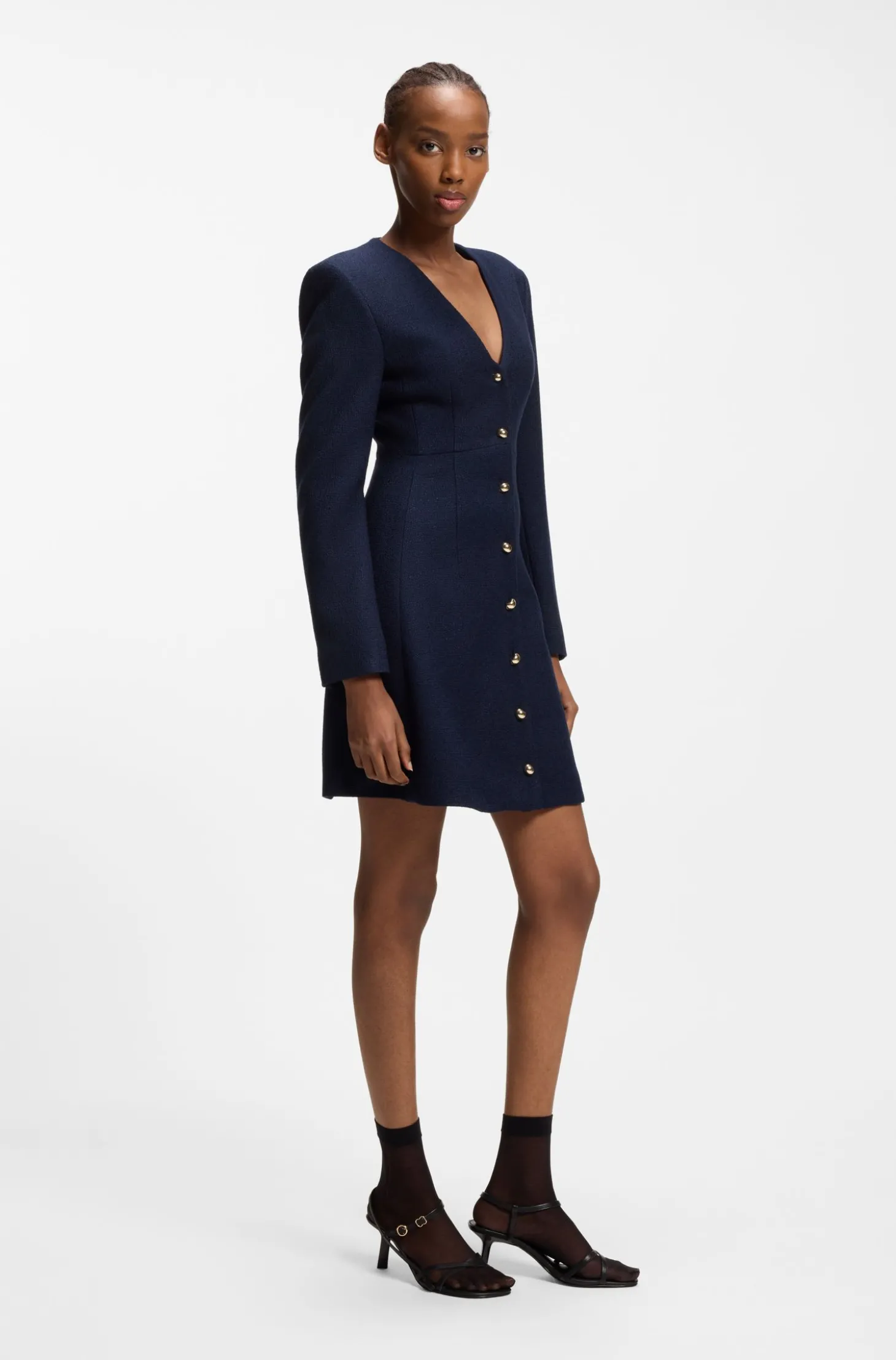 Bouclé-Kleid mit goldfarbenen Knöpfen