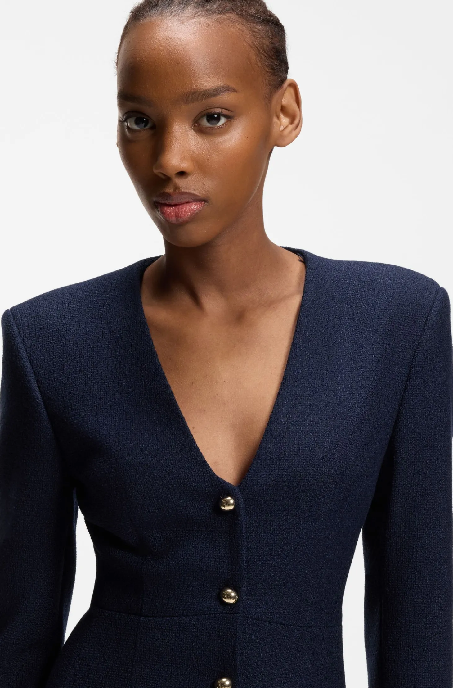 Bouclé-Kleid mit goldfarbenen Knöpfen