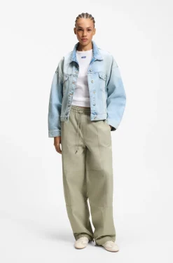 Boxy-Fit Jacke aus festem blauem Denim
