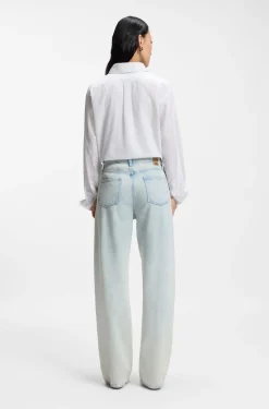 Boyfriend-Fit Jeans aus besonders softem hellblauem Denim