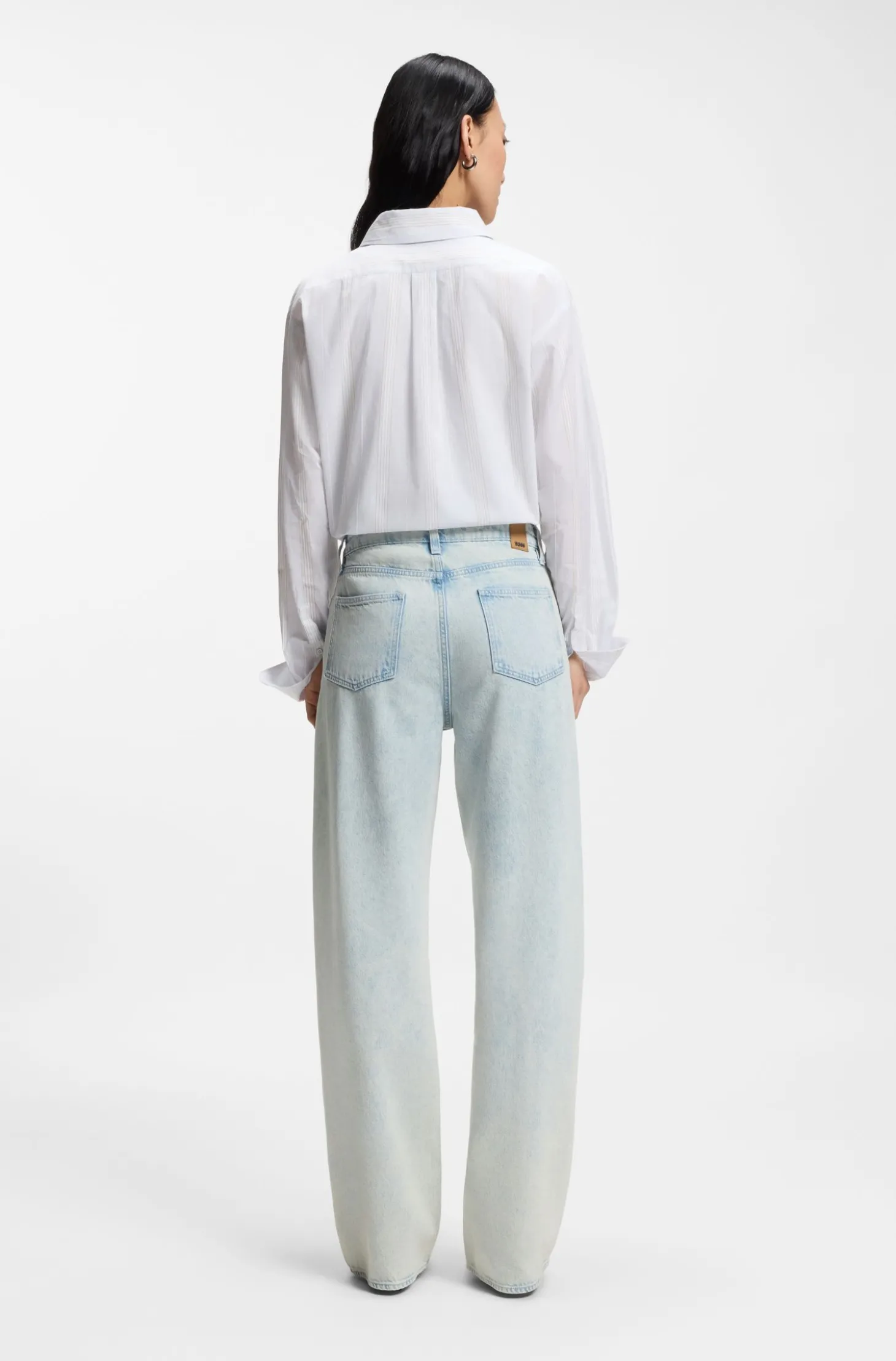 Boyfriend-Fit Jeans aus besonders softem hellblauem Denim