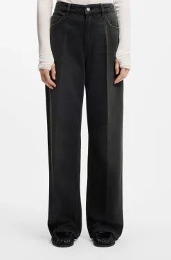 Boyfriend-Fit Jeans aus festem grauem Denim