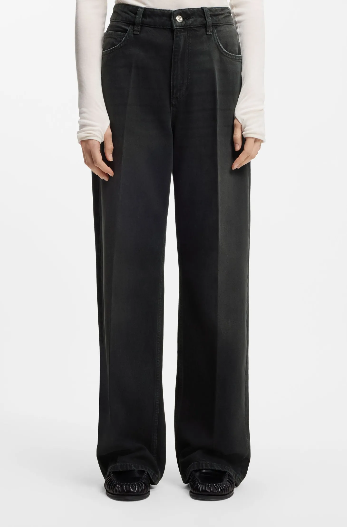 Boyfriend-Fit Jeans aus festem grauem Denim