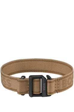 Camelfarbenes Webarmband mit Logo und verstellbarer Schließe