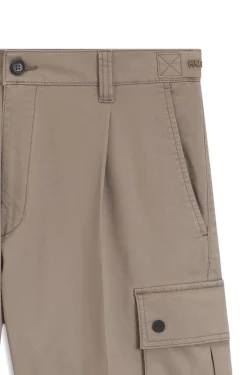 Cargo-Shorts aus Stretch-Baumwolle mit Bundfalten vorn