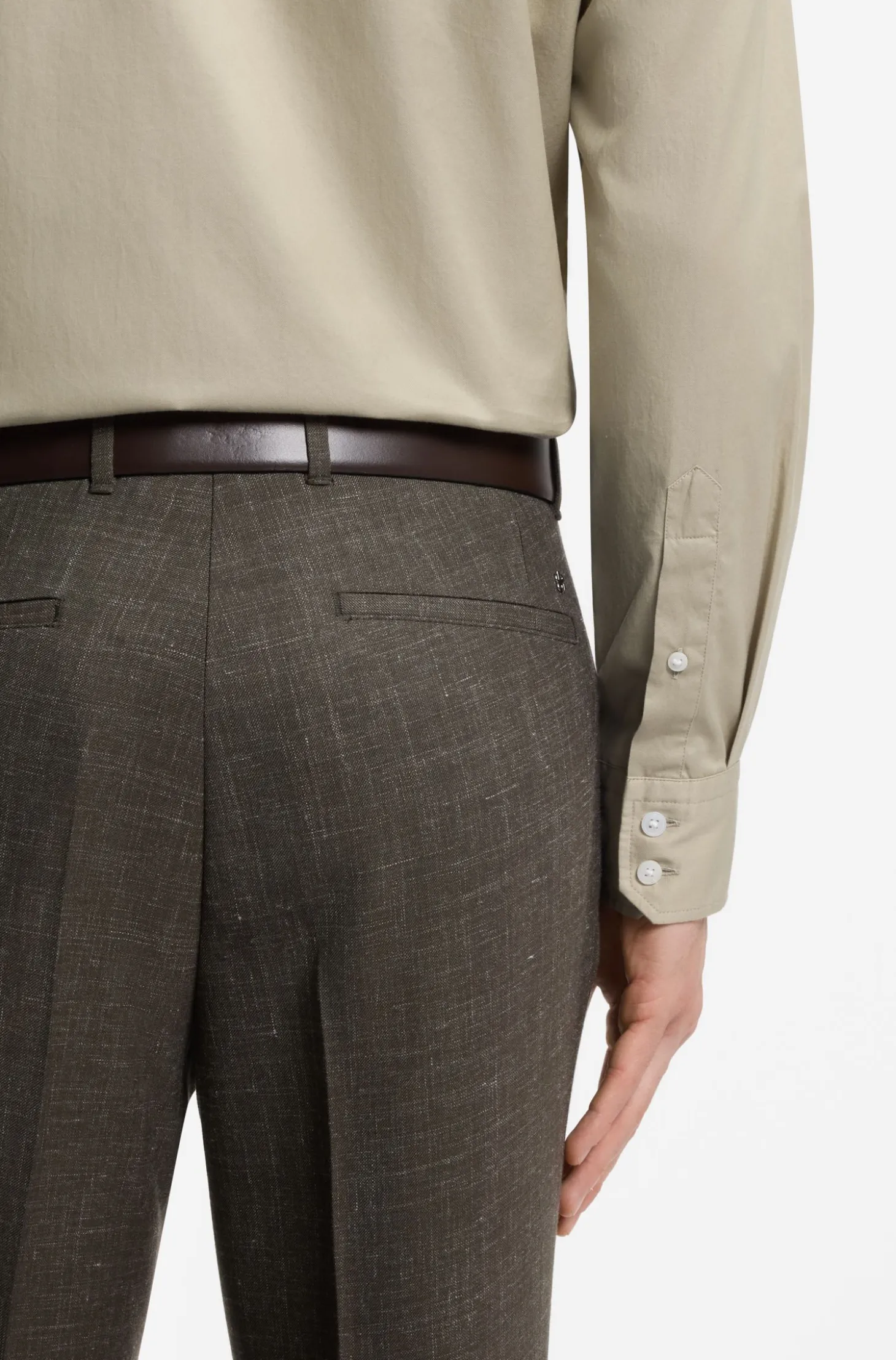 Casual-Fit Hemd aus Baumwolle mit Cutaway-Kragen