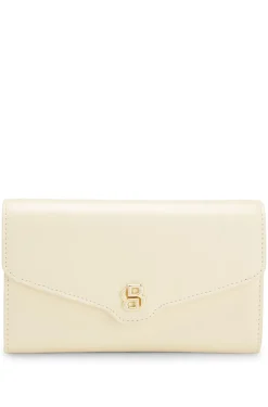 Clutch aus Leder mit Metall-Logo im Double-B-Monogramm