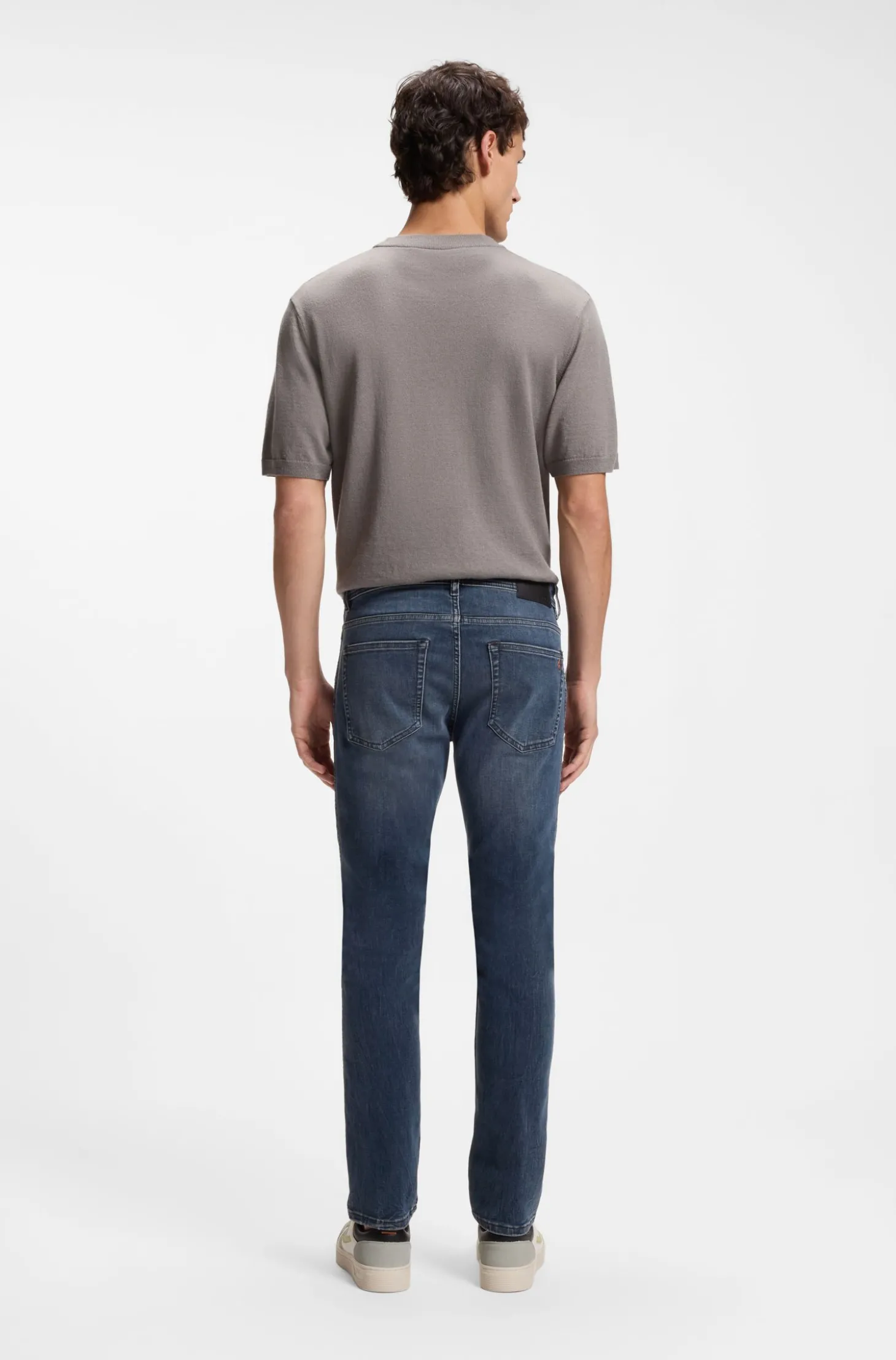 Delaware Schwarzblaue Slim-Fit Jeans aus bequemem Stretch-Denim
