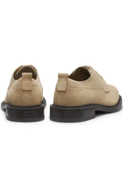 Derbys aus Veloursleder