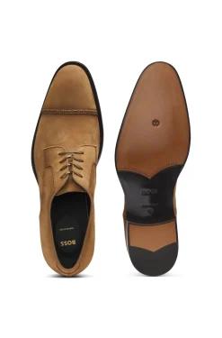 Derbys aus Veloursleder mit gestickten Details
