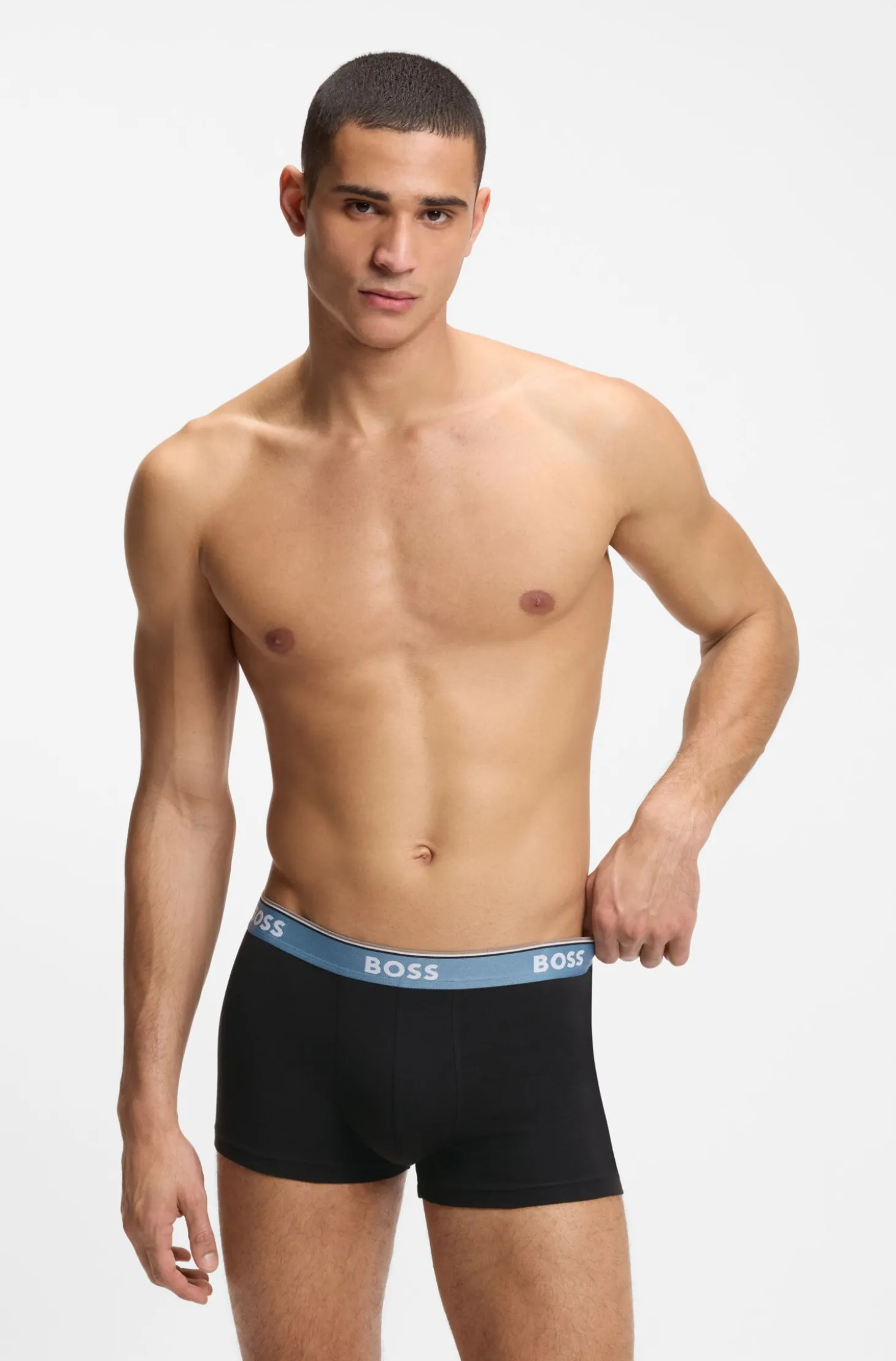 Dreierpack eng anliegende Boxershorts mit kurzem Bein aus Baumwolle mit Logo-Bund