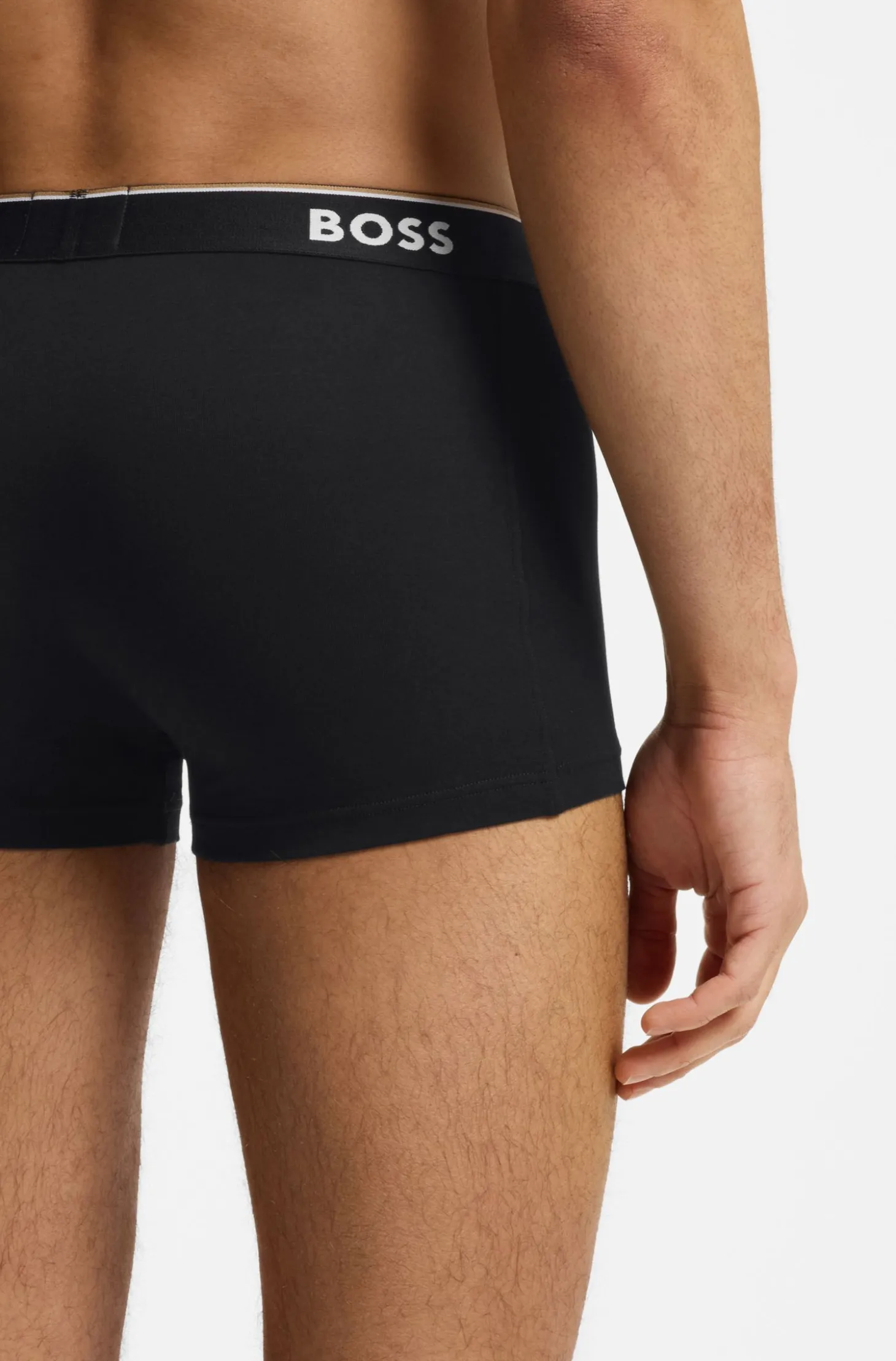 Dreierpack eng anliegende Boxershorts aus Stretch-Baumwolle mit kurzem Bein und Logo-Details