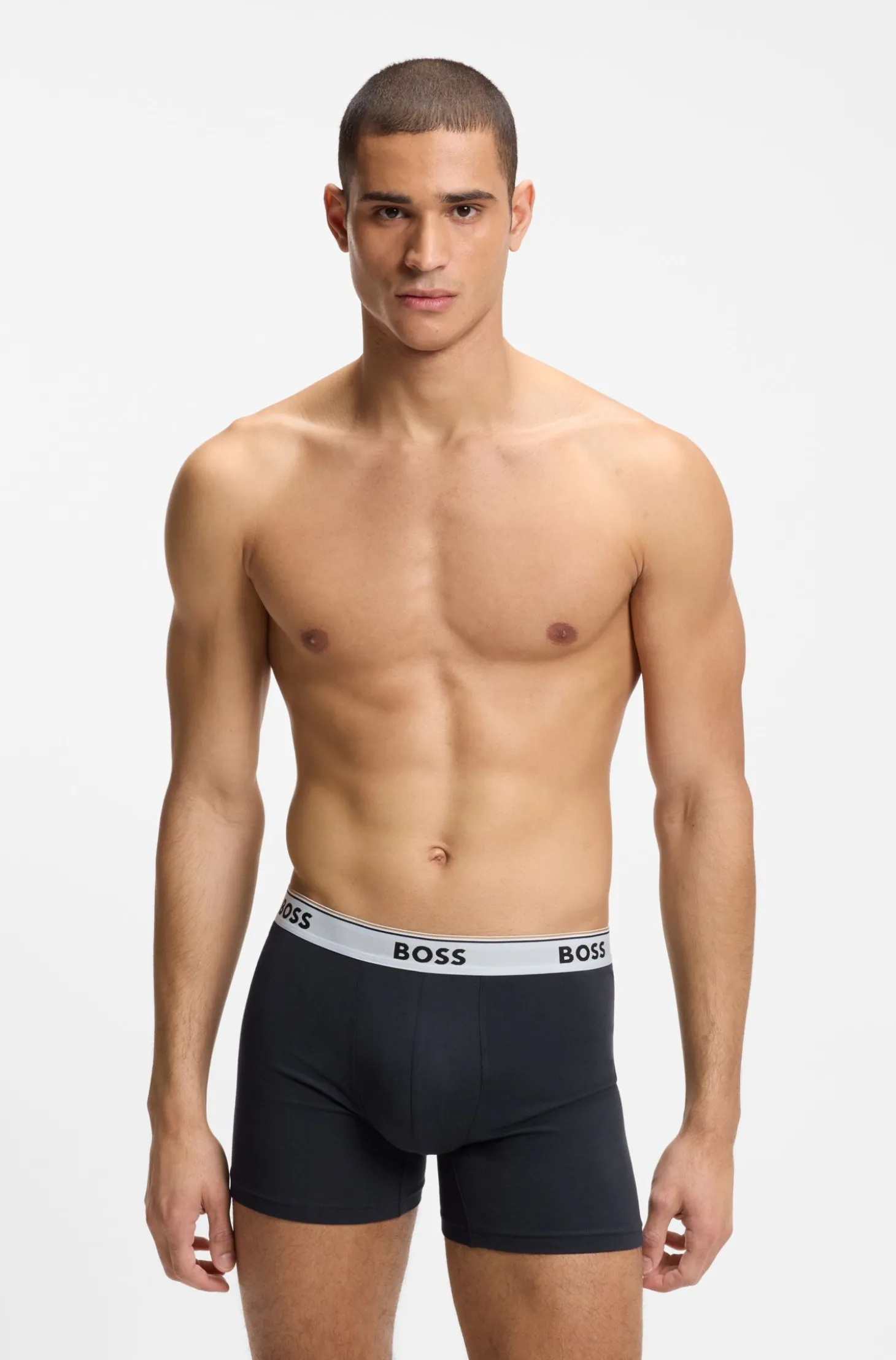 Dreierpack eng anliegende Boxershorts aus Stretch-Baumwolle mit Logos am Bund