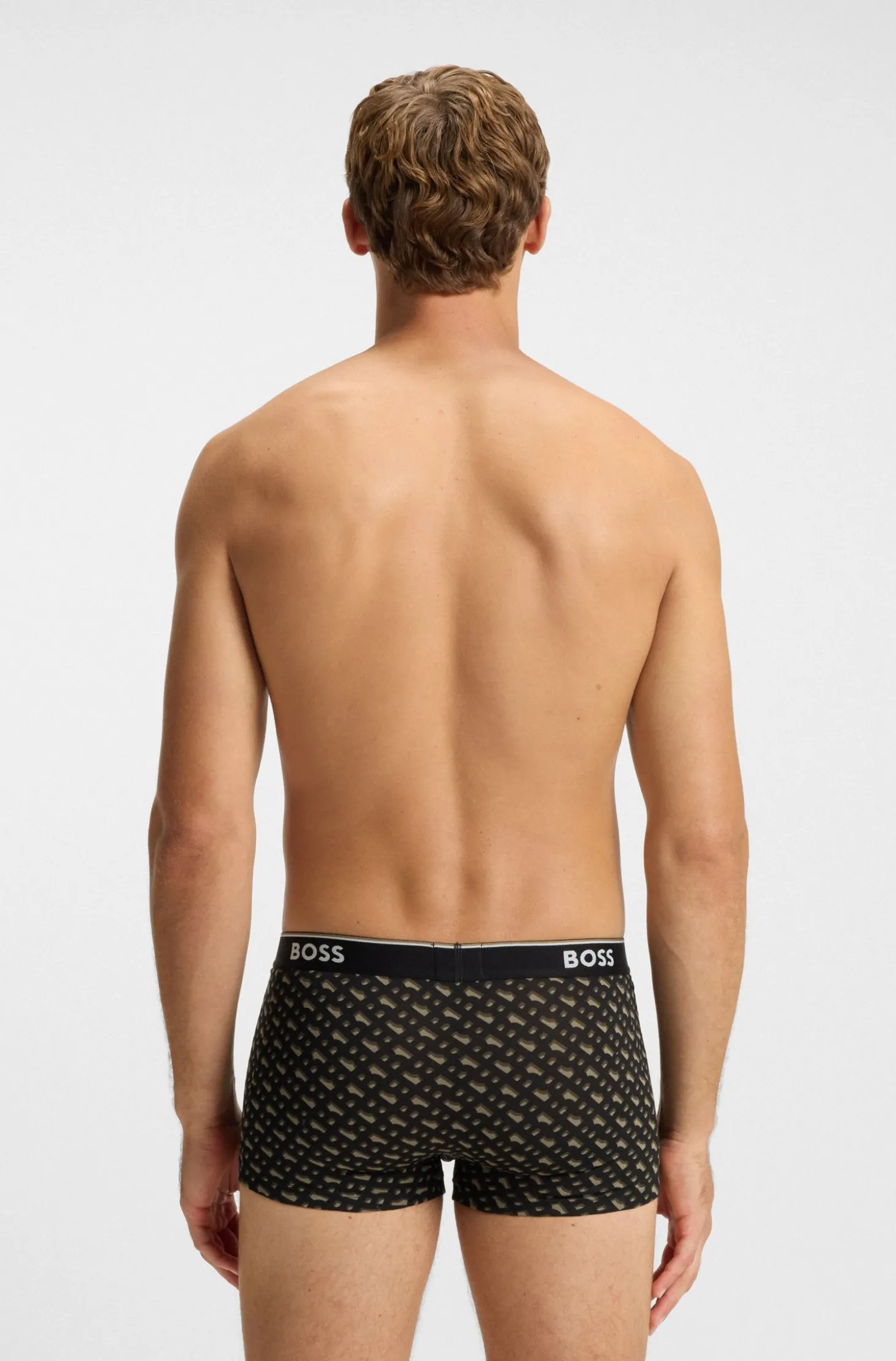 Dreierpack eng anliegende Boxershorts aus Stretch-Baumwolle mit kurzem Bein und Logo-Details