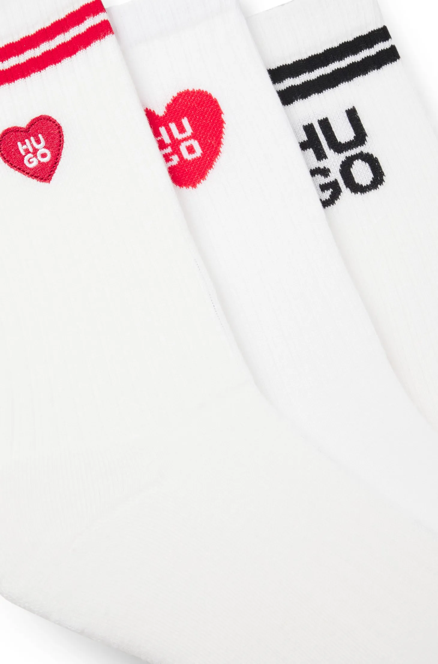 Dreierpack kurze gerippte Socken mit Logos