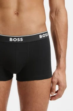 Eng anliegende Boxershorts aus Stretch-Baumwolle mit kurzem Bein und fortlaufenden Logos