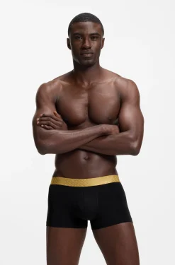 Eng anliegende Boxershorts aus Baumwoll-Mix im Dreierpack