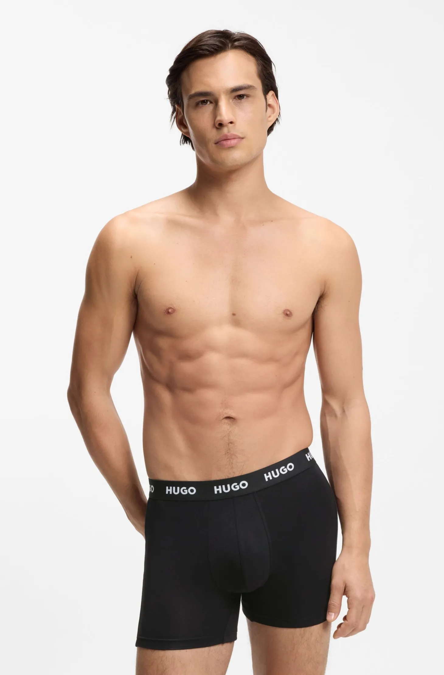 Eng anliegende Boxershorts aus Stretch-Baumwolle im Dreierpack