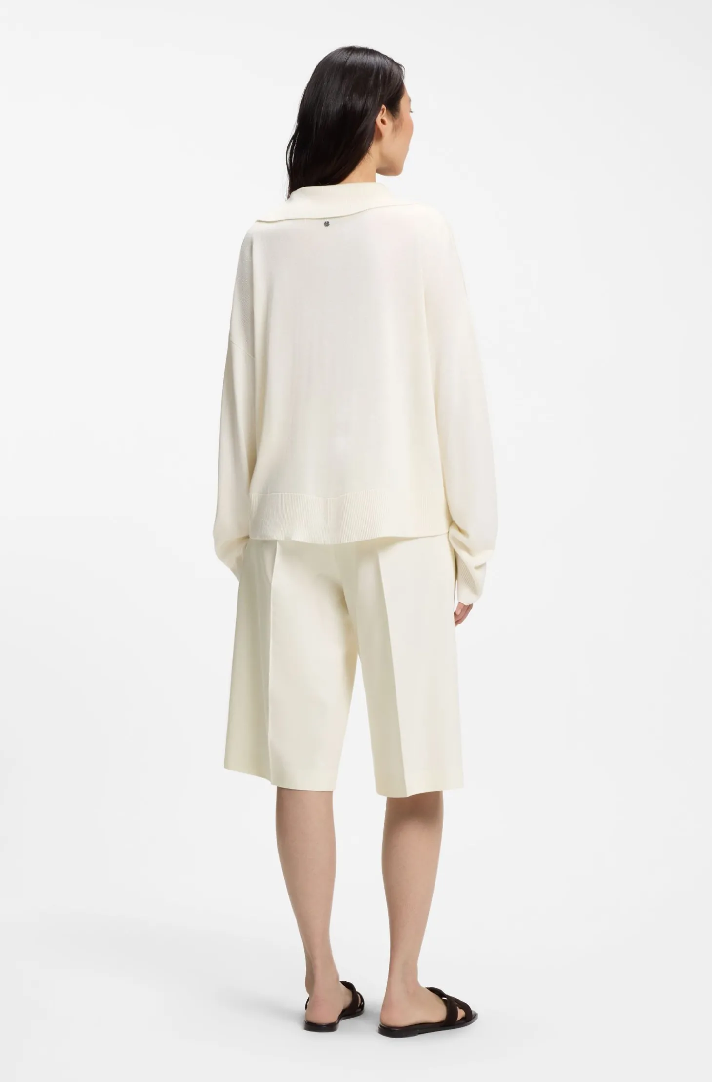 Entspannter Pullover mit offenem Kragen