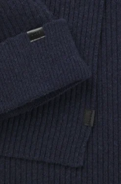 Geschenk-Set aus Mütze und Schal