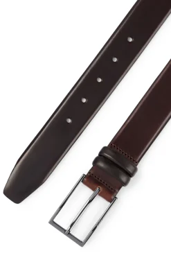 Gürtel aus pflanzlich gegerbtem Leder mit Metall-Details