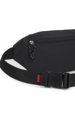 Gürteltasche mit kontrastfarbenem Logo-Detail
