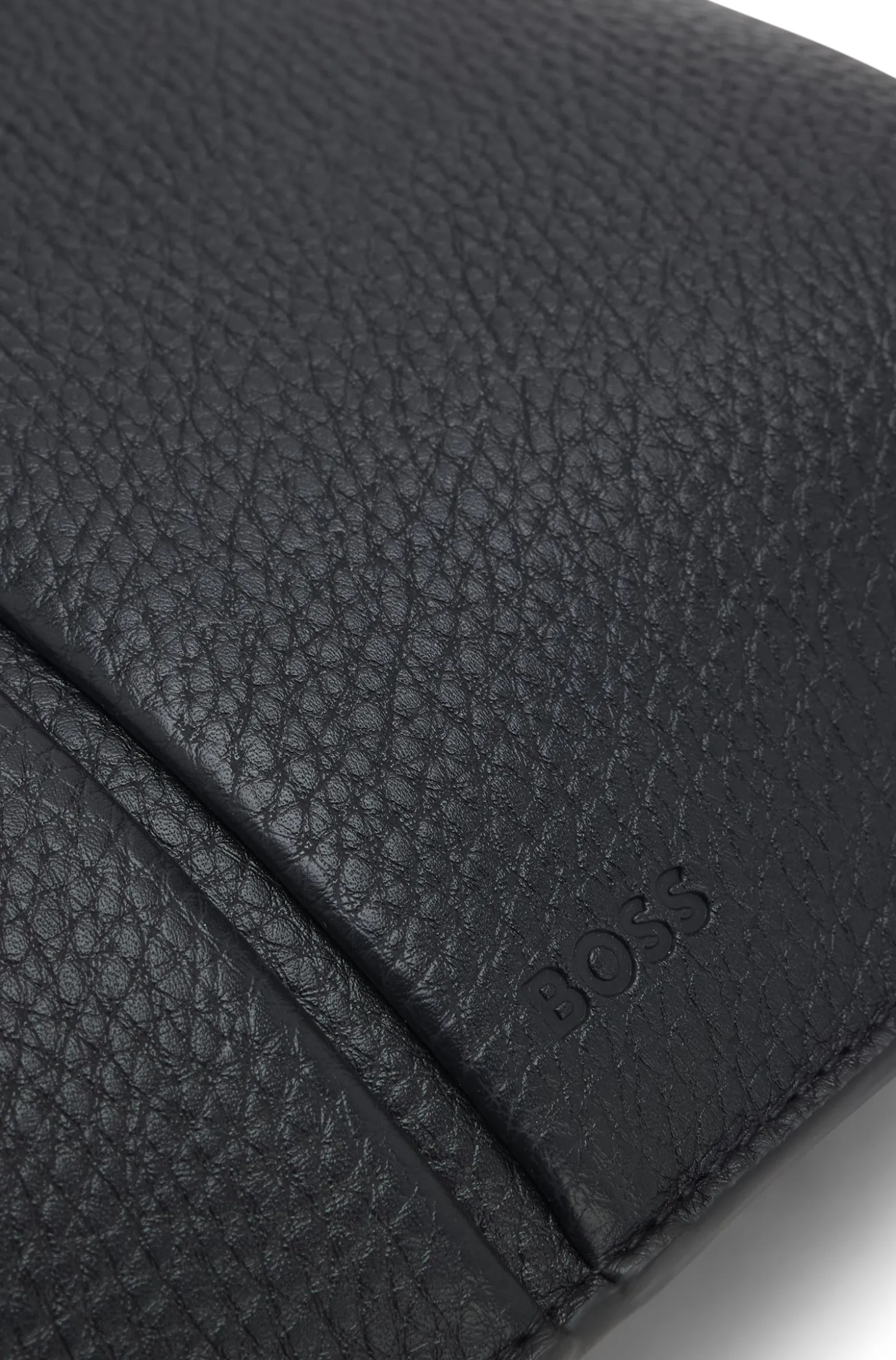 Hobo Bag aus Kunstleder mit geprägtem Logo